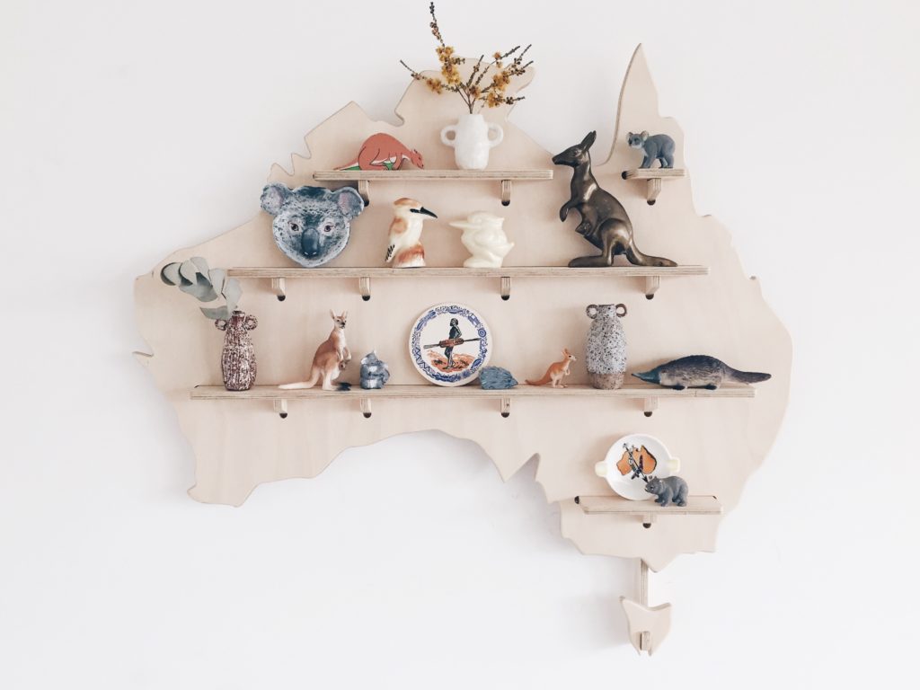 Australia Wall Shelf Treasure Board with Australian Native Animal Toys